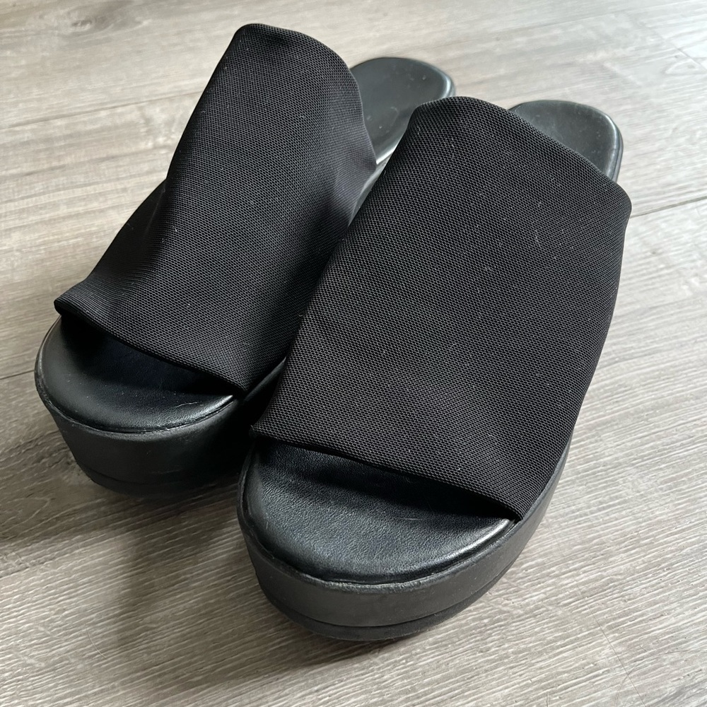Time and Tru 90s Platform Wedge Sandals